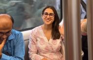 Sara Ali Khan was seen sitting like a common girl in Mumbai Metro, shared a smiling video