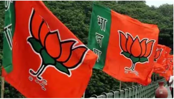 Big action before the civic elections, BJP expelled 36 rebel leaders from the party for six years