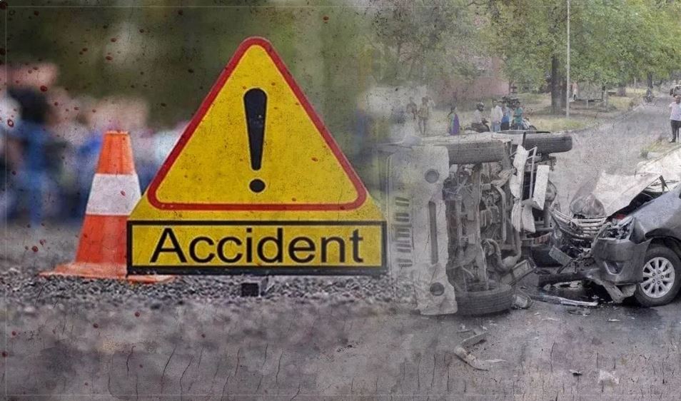 Horrific road accident in Barabanki, a van full of wedding processions collided with a truck, five killed, 5 injured