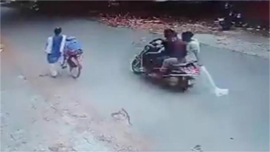 Pulled girl student's scarf and blew it in the air...Police arrested the miscreants and sent them to jail