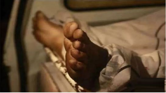 A man dressed as a monk killed a 5-year-old child by beating him on the road over a minor issue.