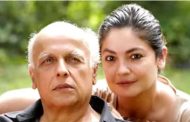 Pooja Bhatt breaks silence on controversial kiss with father Mahesh Bhatt, tells what Shahrukh had said to her