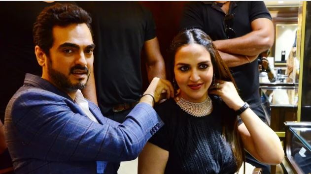 Esha Deol-Bharat Takhtani separated, family disintegrated after 11 years of marriage