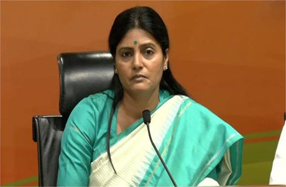 Neglect of upper castes in Apna Dal S... National General Secretary resigns, shock to Anupriya Patel