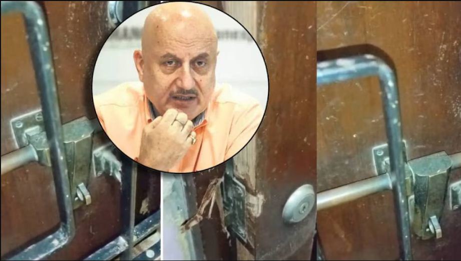 4 lakh stolen from Anupam Kher's office, thieves fled in an auto rickshaw with the goods, caught on CCTV