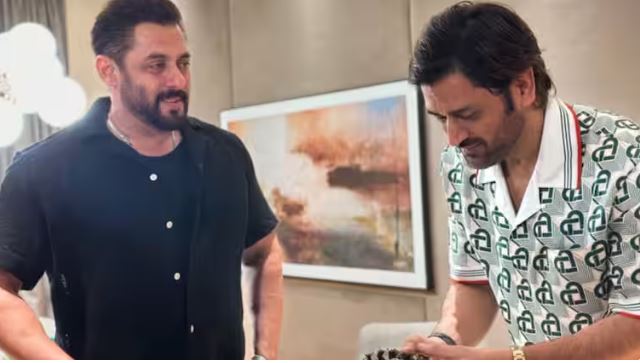 Mahendra Singh Dhoni celebrated his birthday with Salman Khan, Bhaijaan said- Happy Birthday Captain Sahab