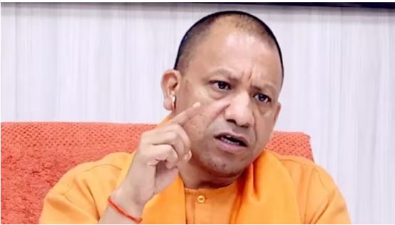 CM Yogi said: There is no scope for anarchy in the name of dharna-demonstration, officers should deal strictly with those who spread rumours