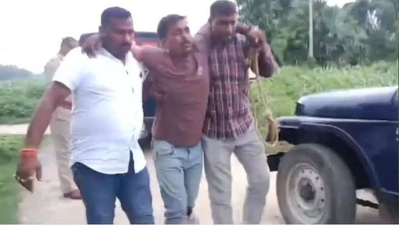 Four liquor smugglers arrested in the murder case of two RPF jawans, police caught them after an encounter