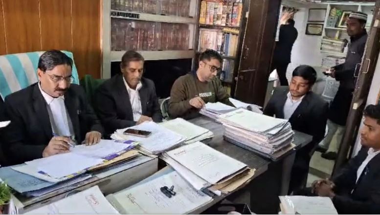 Sambhal violence: Advocate commissioner asked for 15 days to present the survey report, mosque committee raised objection
