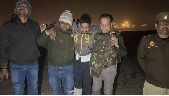 Accused arrested for attempting to rape and murder a girl, shot in the leg in Sujabad encounter