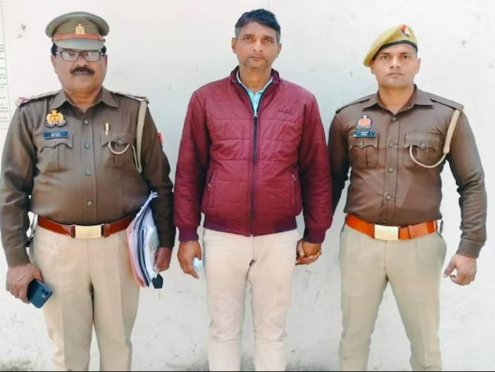 2 female IAS officers fell in love with a young man, he used to win hearts with a special trick, knowing the truth the officers lost their sleep