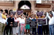 Brajvasis oppose the corridor, said Kunj Gali will be ruined; sloganeering against Hema Malini at Banke Bihari temple